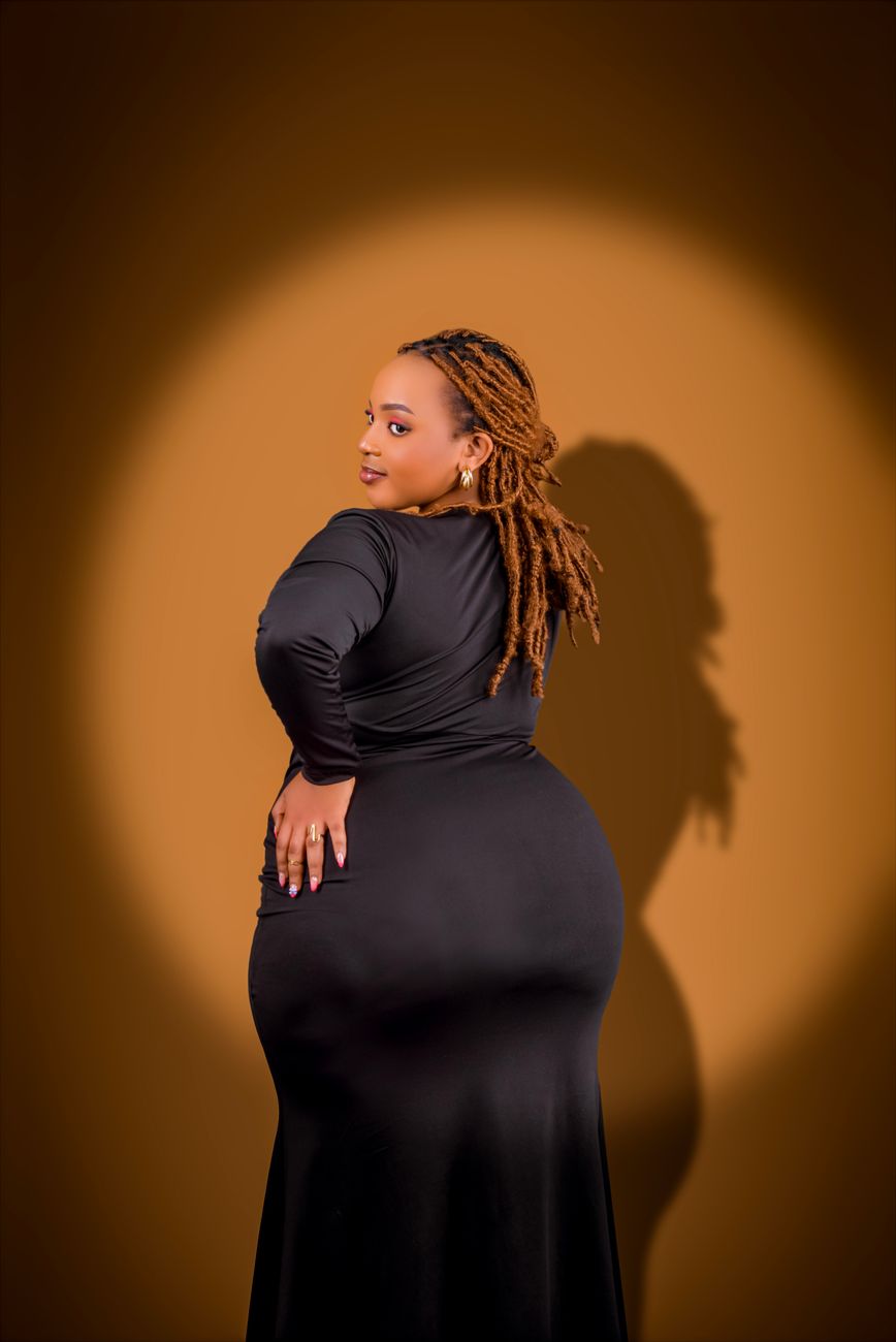 Curvy woman in an elegant party outfit